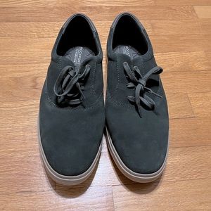 New Men's 11W Rockport Shoes